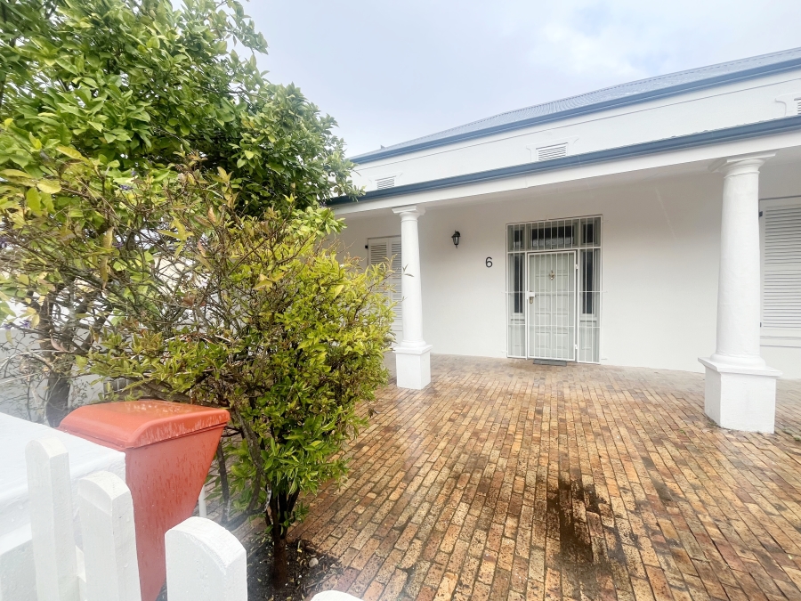 To Let 3 Bedroom Property for Rent in Lemoenkloof Western Cape